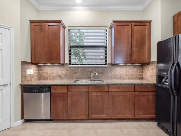 $2,950 | 4217 Koehler Street, Houston, TX 77007