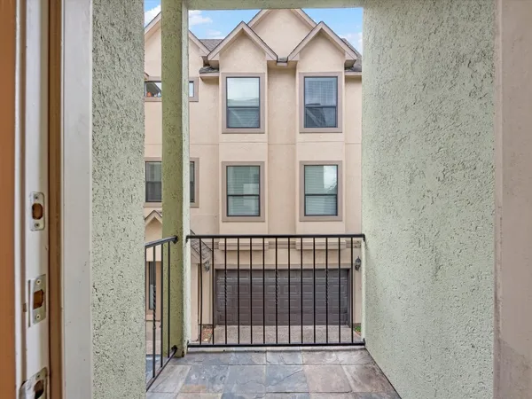 $2,950 | 4217 Koehler Street, Houston, TX 77007