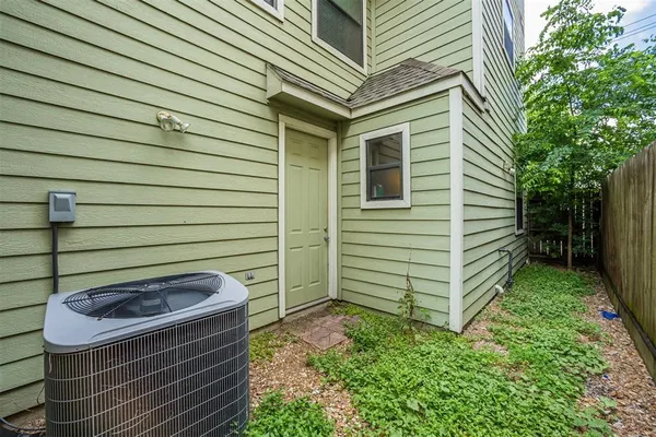 $2,950 | 4217 Koehler Street, Houston, TX 77007