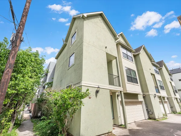 $2,875 | 4217 Koehler Street, Houston, TX 77007