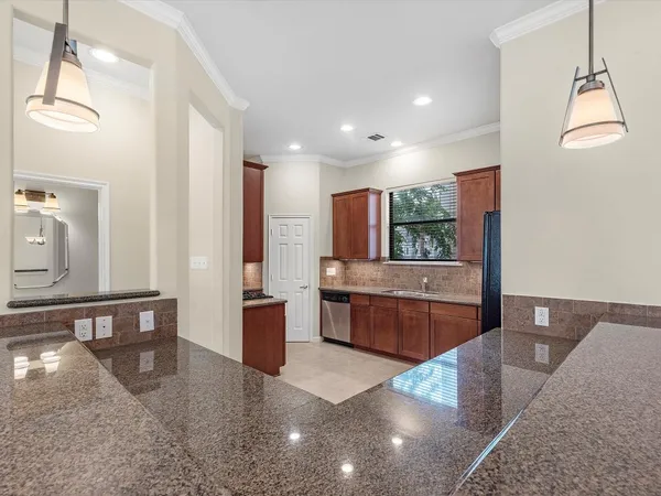 $2,950 | 4217 Koehler Street, Houston, TX 77007