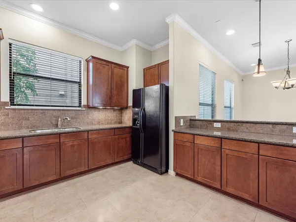 $2,950 | 4217 Koehler Street, Houston, TX 77007