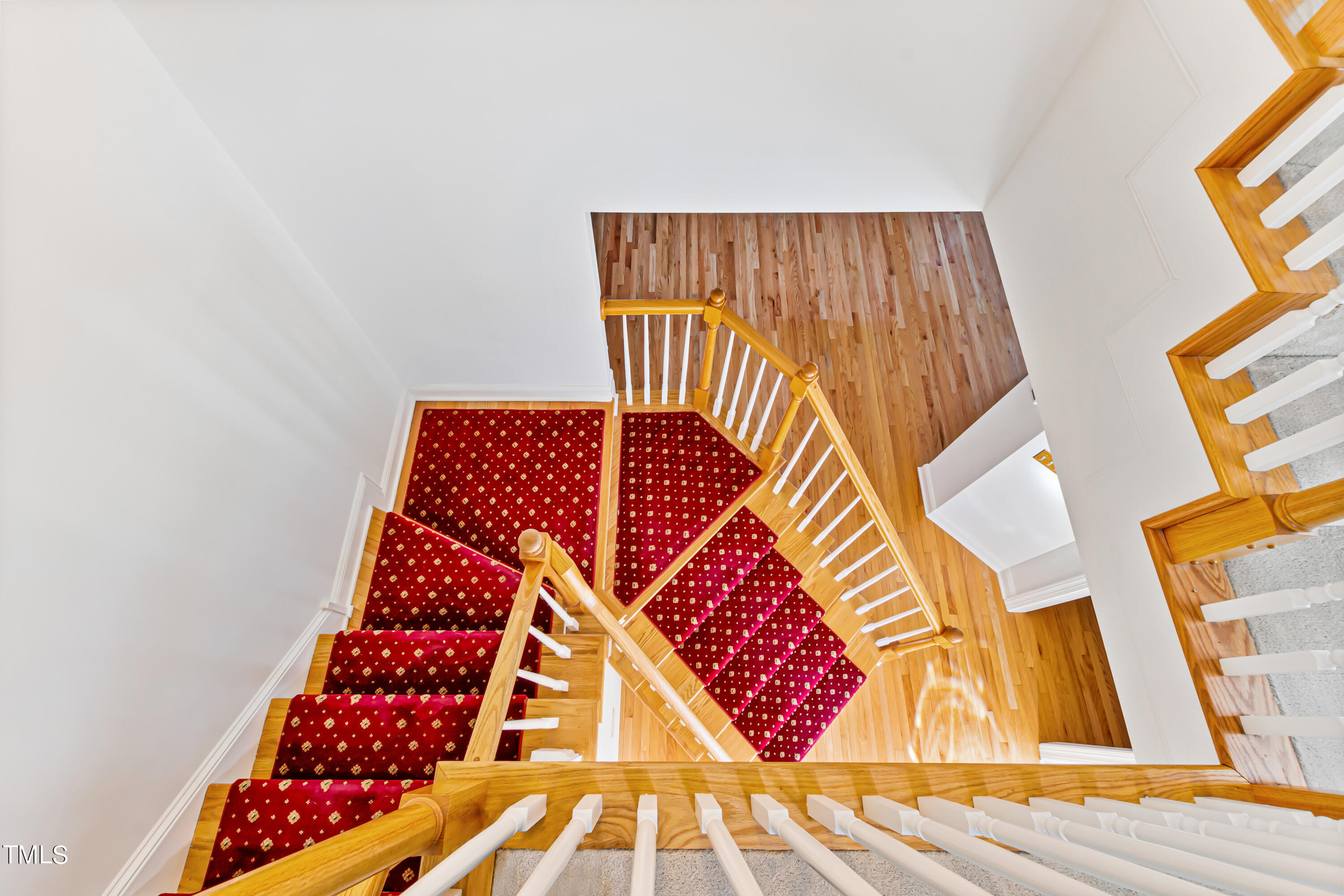 7412 Fontana Ridge Lane Raleigh, NC 27613 - Photo 4 of 52 Stairs