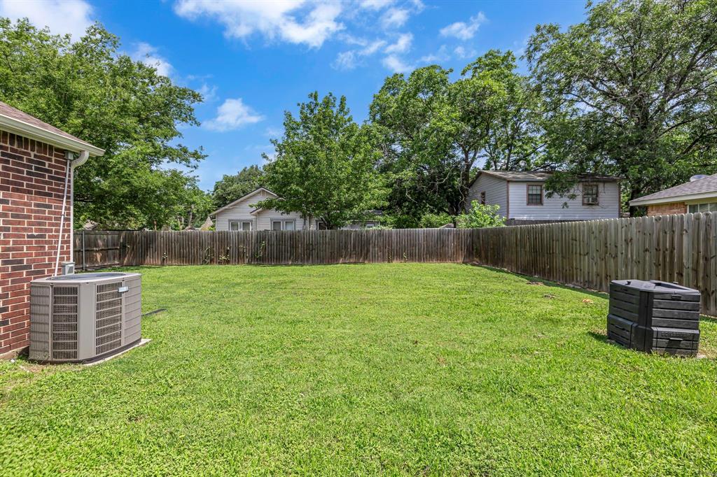 401 Magnolia Street Arlington, TX 76012 - Photo 27 of 32