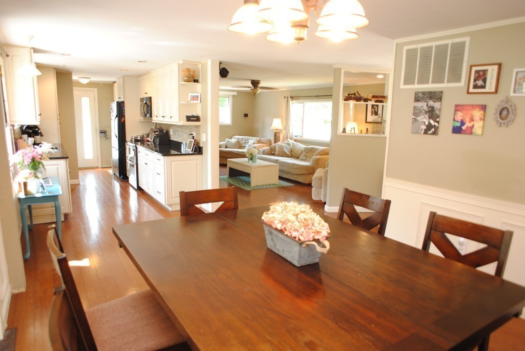 34 Raymond Road Marlborough, MA 01752 - Photo 5 of 23 Gallery Image 5