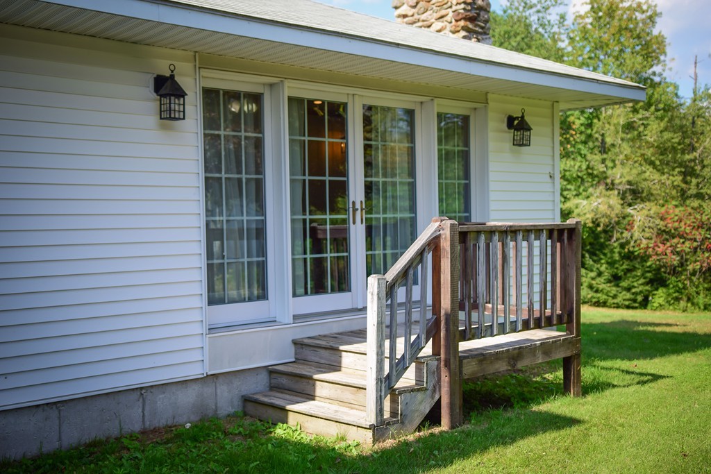 370 State Road Phillipston, MA 01331 - Photo 3 of 30