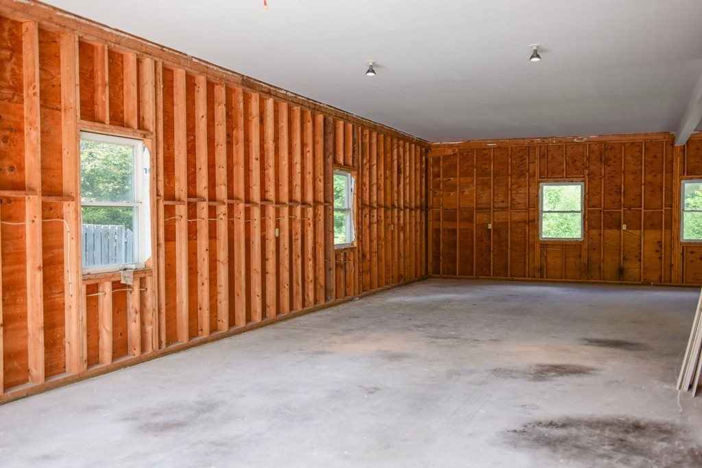 370 State Road Phillipston, MA 01331 - Photo 4 of 30