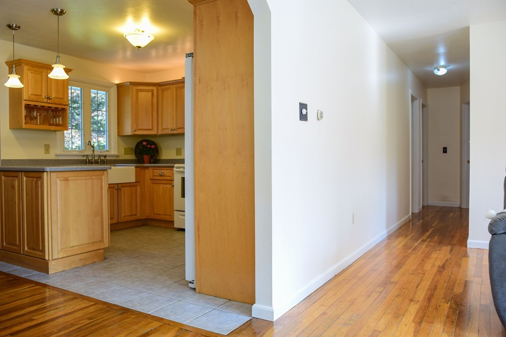 370 State Road Phillipston, MA 01331 - Photo 9 of 30