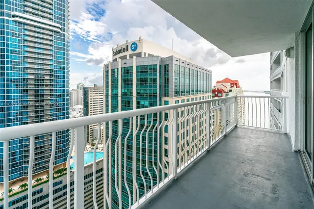 $4,600 | 1200 Brickell Bay Drive, Unit 4024, Miami, FL 33131