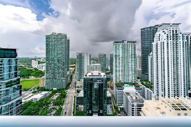 $4,600 | 1200 Brickell Bay Drive, Unit 4024, Miami, FL 33131
