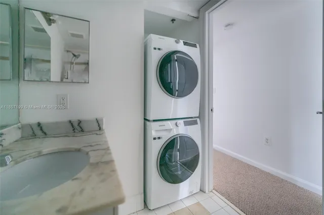 $4,600 | 1200 Brickell Bay Drive, Unit 4024, Miami, FL 33131