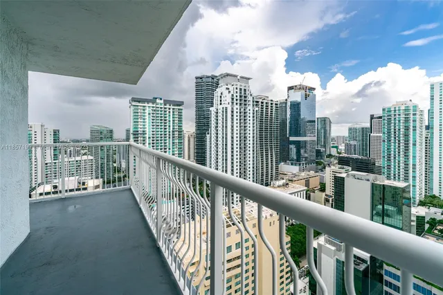 $4,600 | 1200 Brickell Bay Drive, Unit 4024, Miami, FL 33131