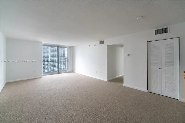 $4,600 | 1200 Brickell Bay Drive, Unit 4024, Miami, FL 33131