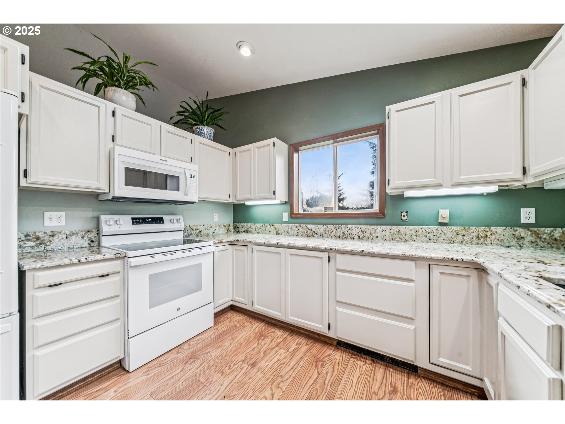 23465 South Central Point Road Canby, OR 97013 - Photo 11 of 40