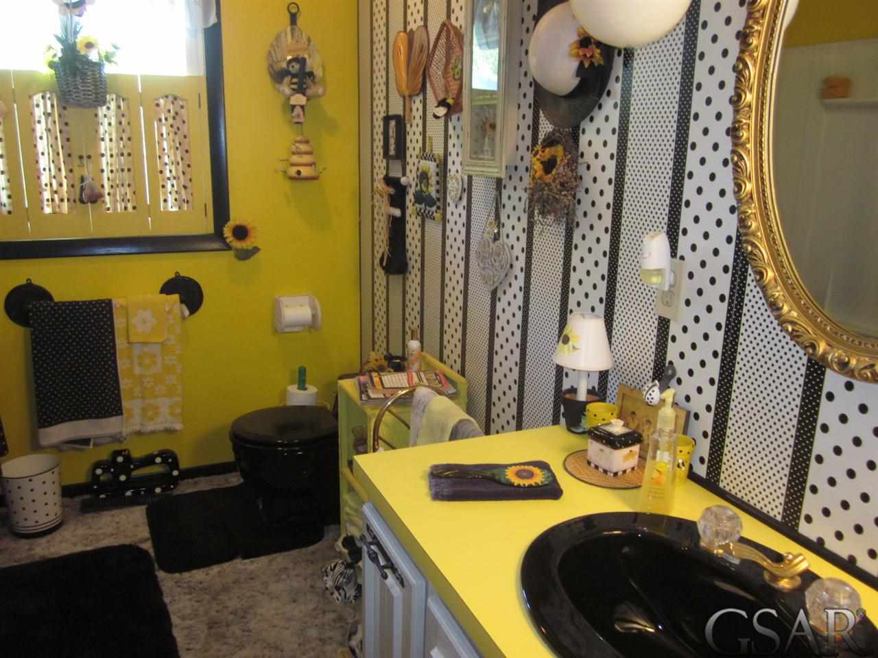 3603 Lansing Road Bancroft, MI 48414 - Photo 15 of 29 31160715-14.JPG
