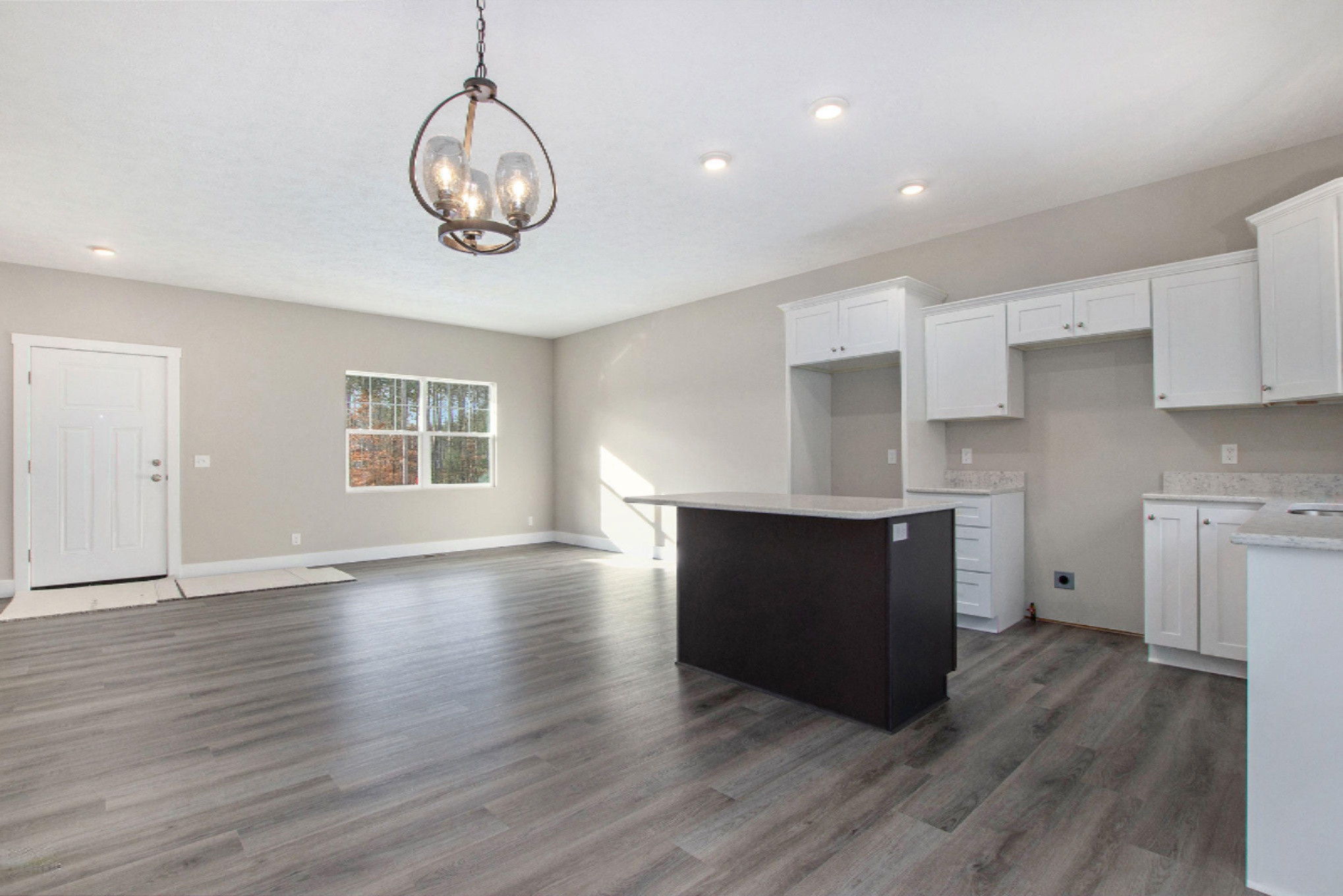 2570 Eagle Ridge Muskegon, MI 49444 - Photo 5 of 27 IMG_1658-1