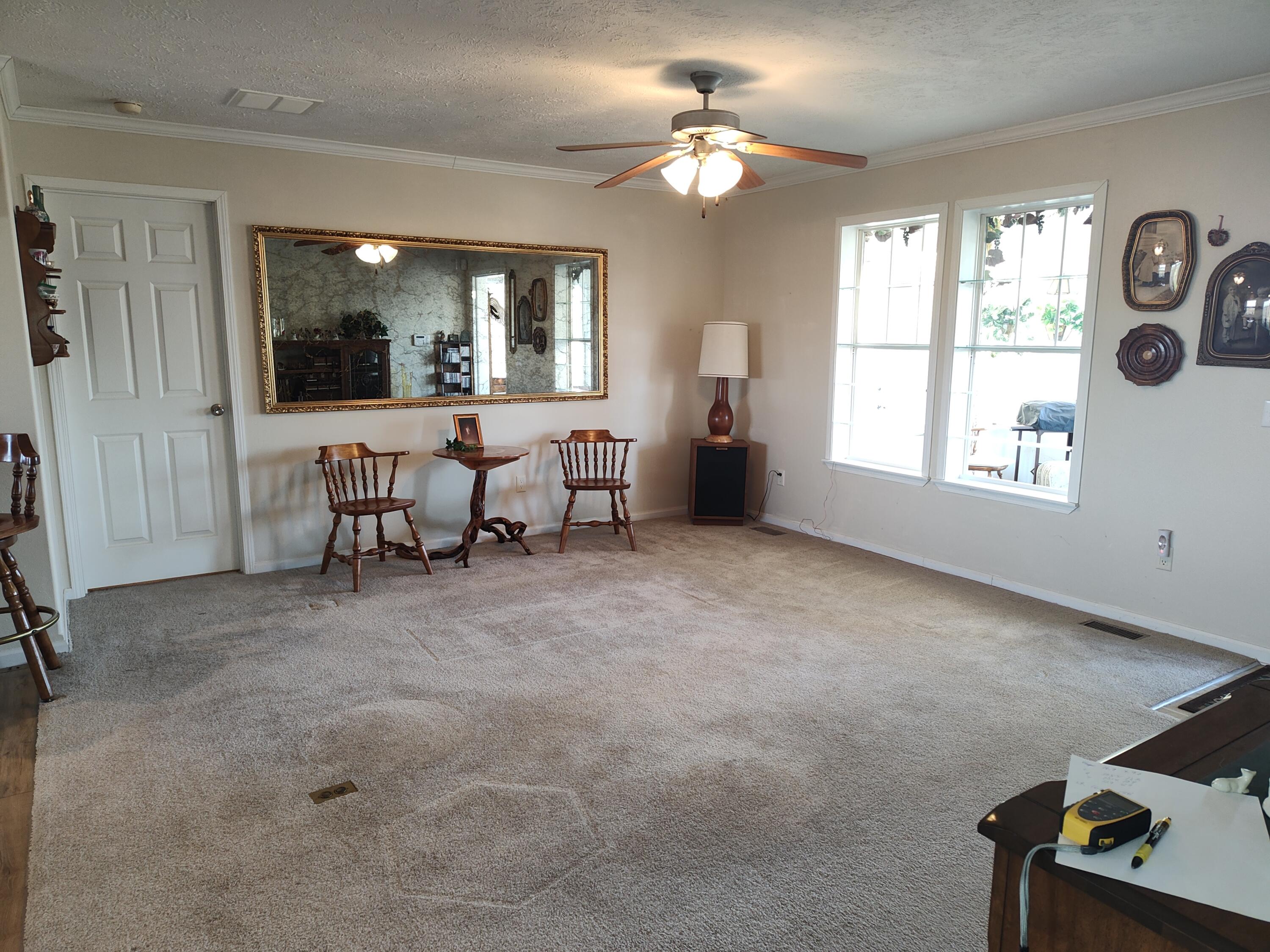 1672 East 355th Road Bolivar, MO 65613 - Photo 17 of 92 Living room