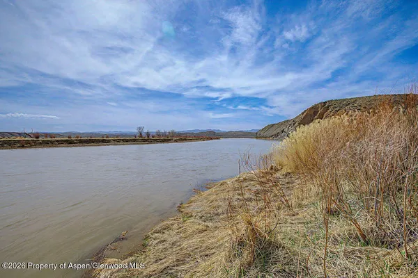 a view of an ocean beach
