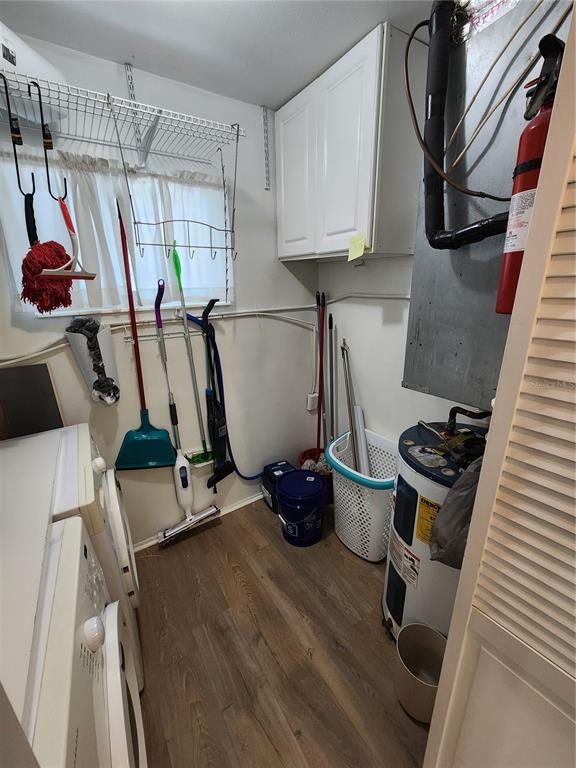 5842 Welcome Road, Unit J2 Bradenton, FL 34207 - Photo 18 of 25 a view of a room with gym equipment