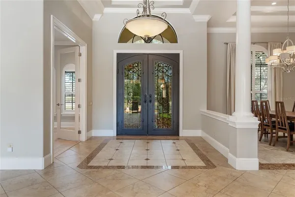 a view of entryway with interior