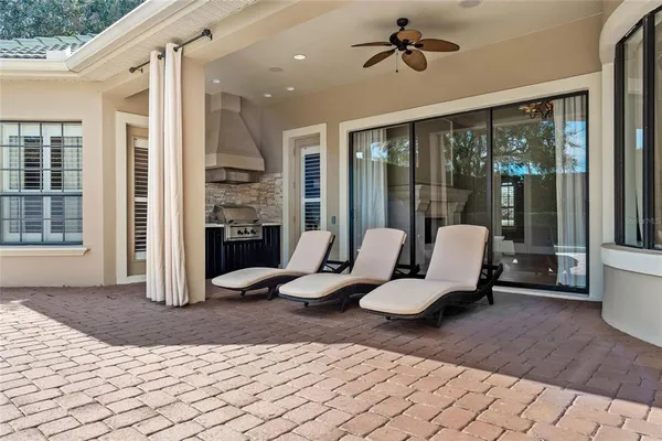 a view of a livingroom with seating space