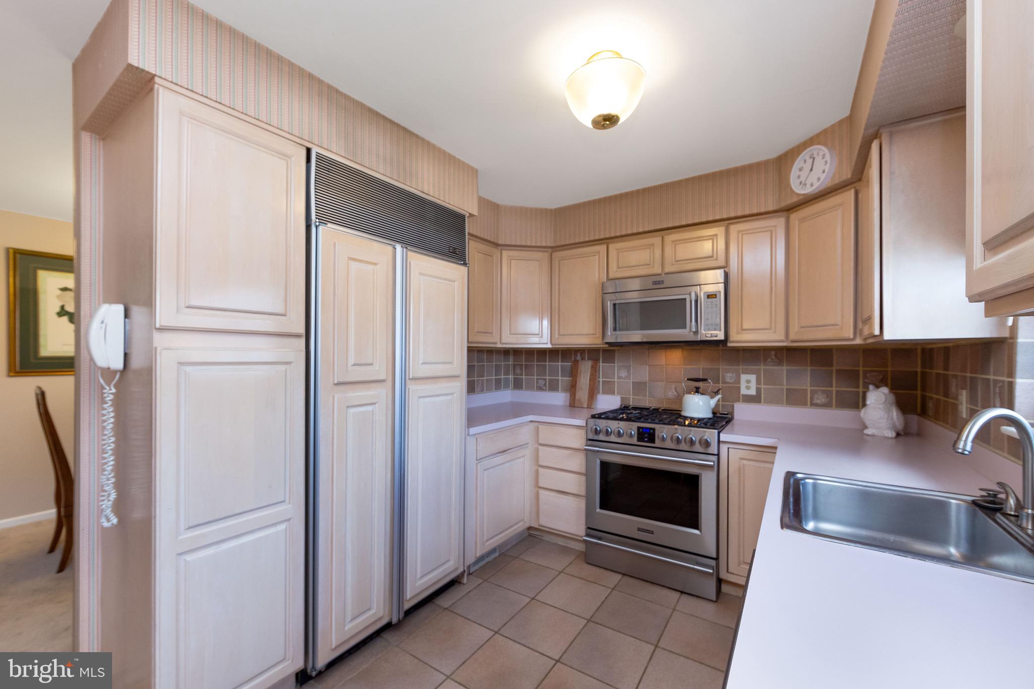 2738 Clayton Street Philadelphia, PA 19152 - Photo 12 of 32