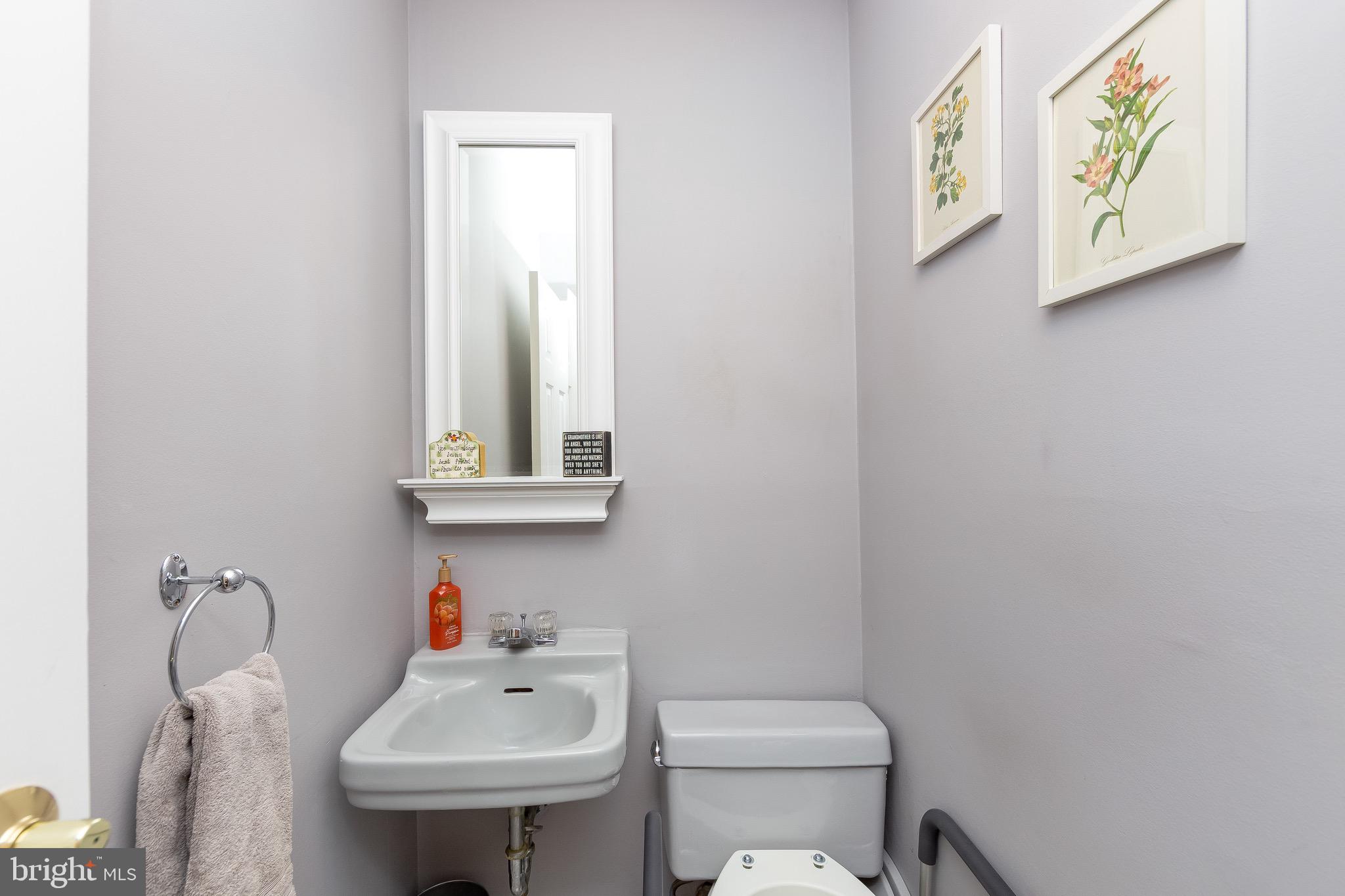 2738 Clayton Street Philadelphia, PA 19152 - Photo 14 of 32