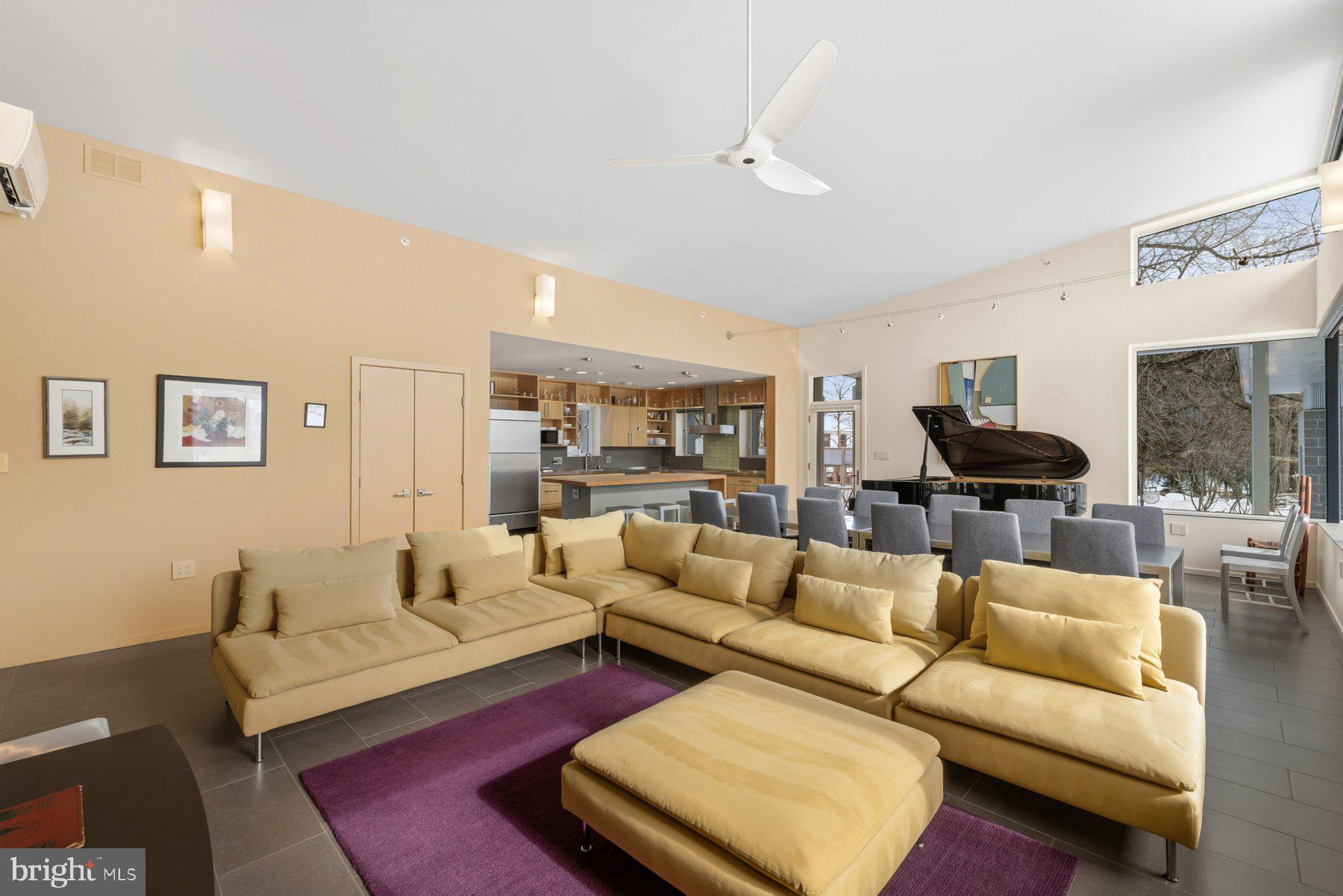 11232 Old Hopkins Road Clarksville, MD 21029 - Photo 15 of 45 Living Room