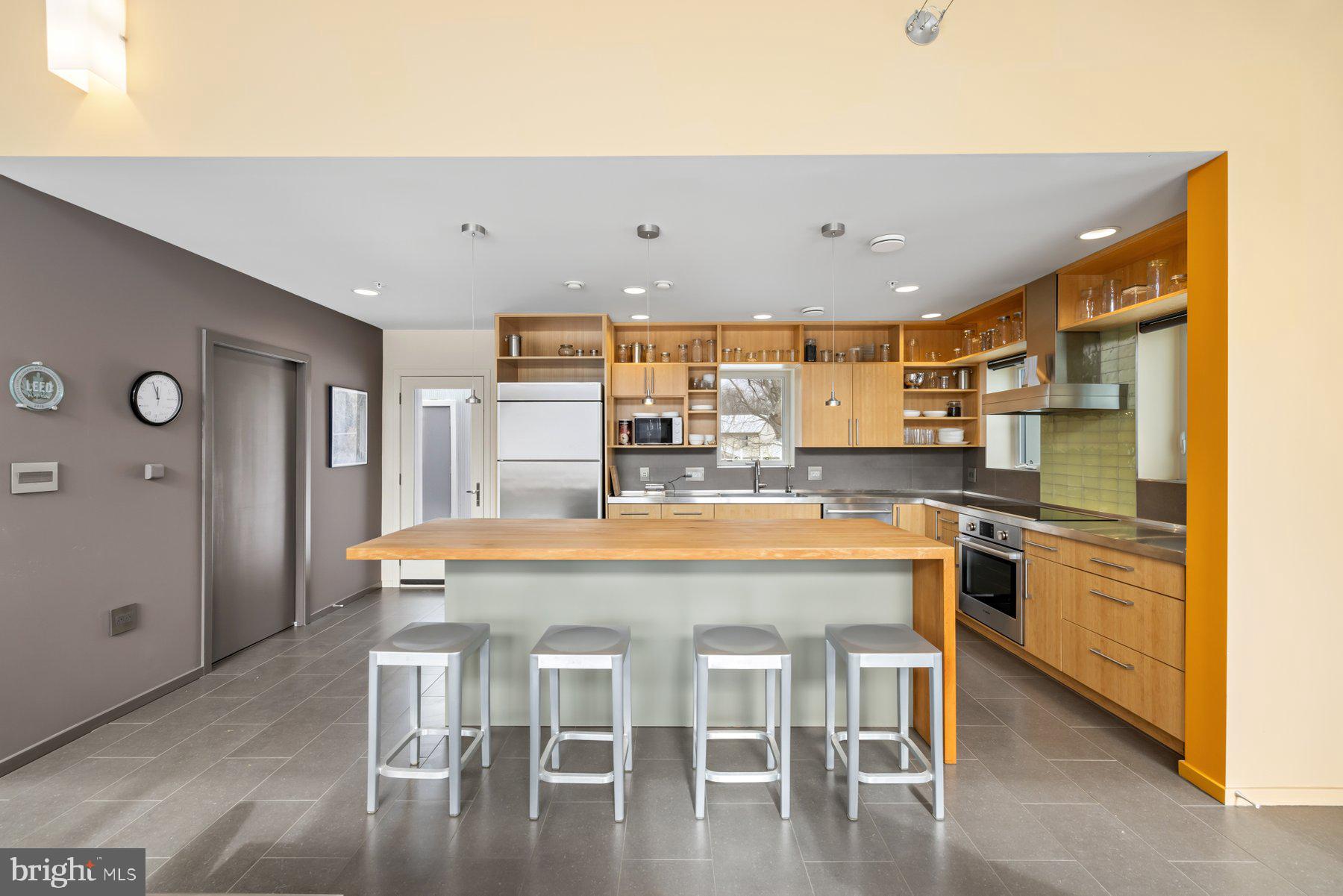 11232 Old Hopkins Road Clarksville, MD 21029 - Photo 20 of 45 Gourmet Kitchen