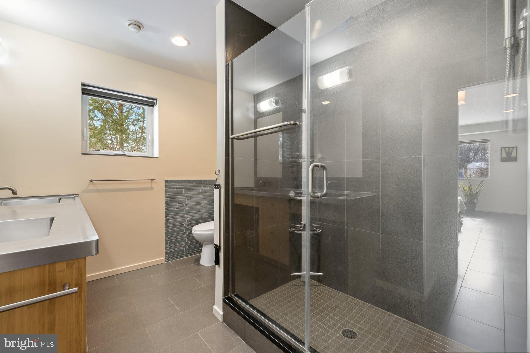 11232 Old Hopkins Road Clarksville, MD 21029 - Photo 27 of 45 Primary Bathroom