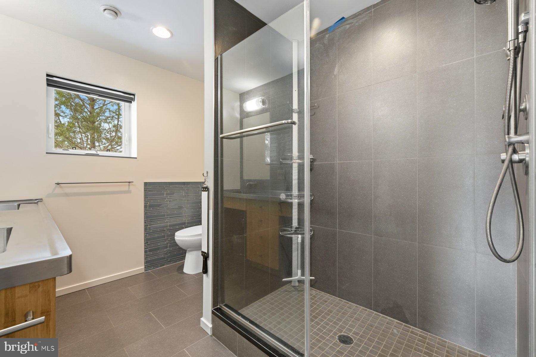 11232 Old Hopkins Road Clarksville, MD 21029 - Photo 28 of 45 Primary Bathroom