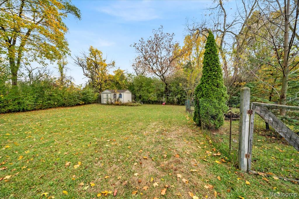 1370 South Boulevard Rochester, MI 48309 - Photo 46 of 65