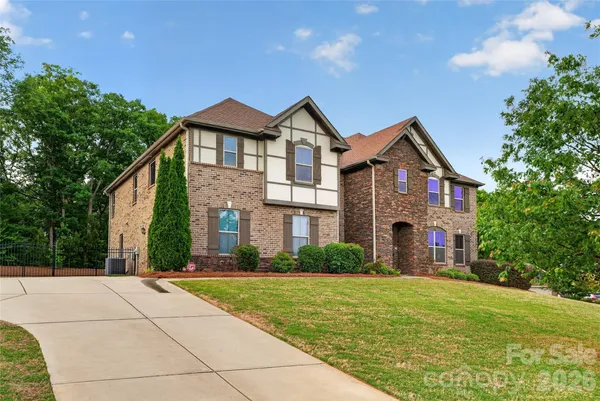 $1,240,000 | 726 Lingfield Lane, Waxhaw, NC 28173