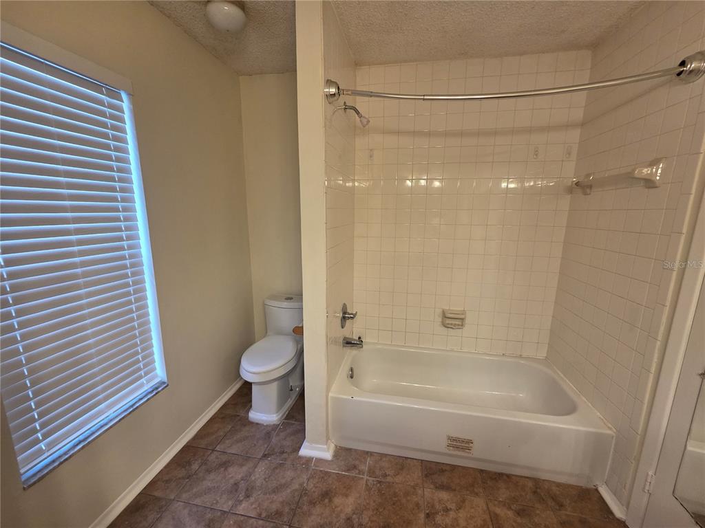 2010 Branch Tree Lane Brandon, FL 33511 - Photo 17 of 26