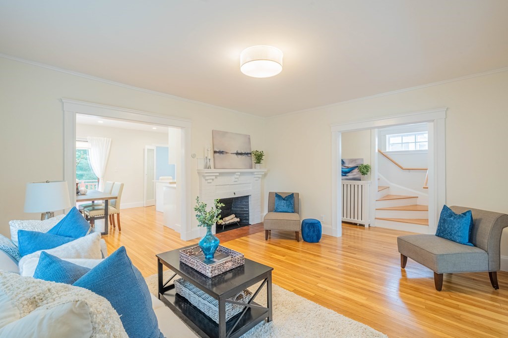 30 Middle Street Lexington, MA 02421 - Photo 8 of 42