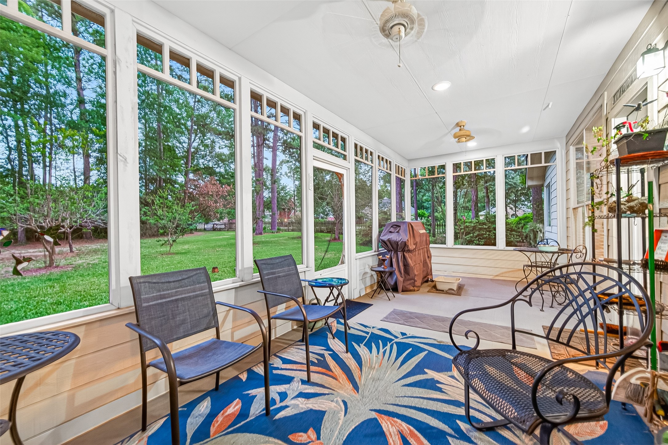 12455 West Summerlin Conroe, TX 77302 - Photo 24 of 31 a view of a patio with chairs and table in balcony