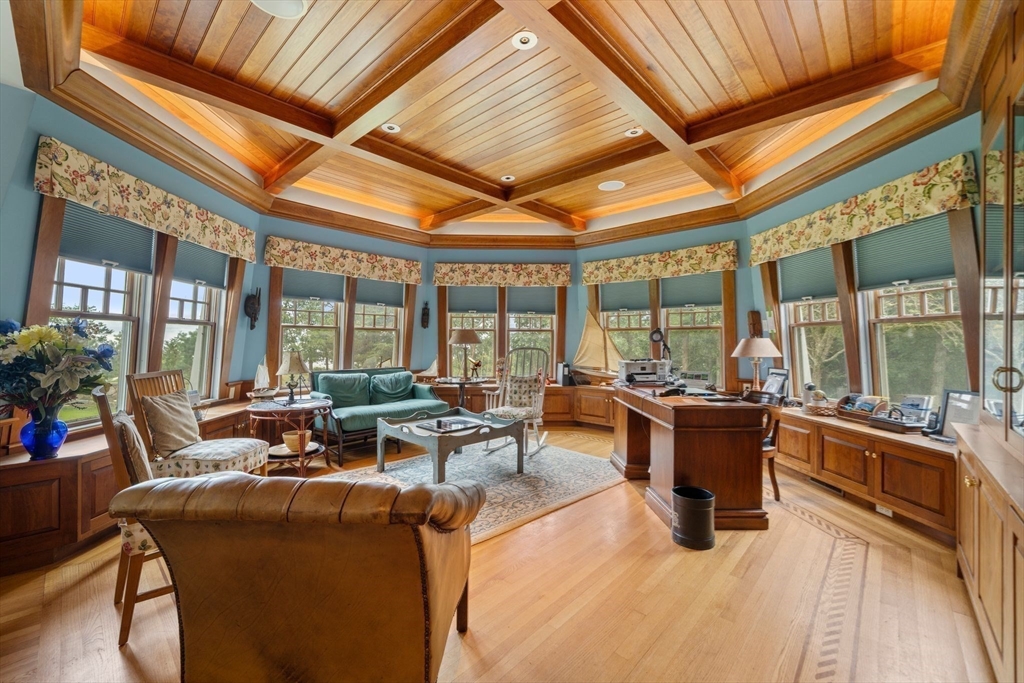 4 Sherburne Way Wareham, MA 02571 - Photo 9 of 42 Gallery Image 9