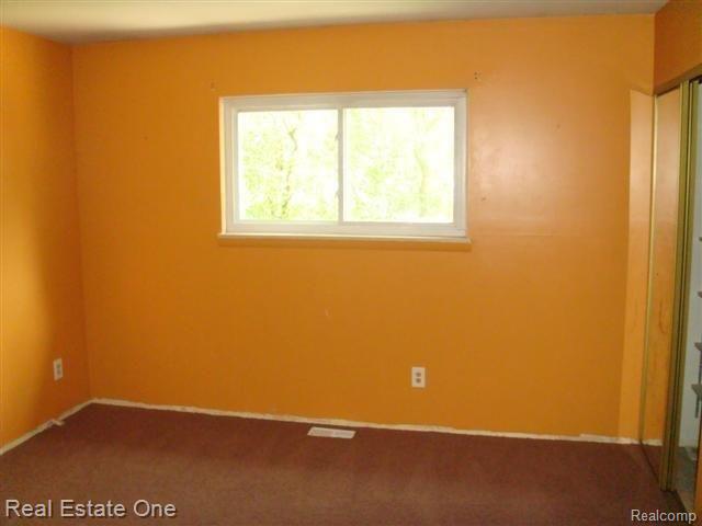46322 Bemis Road Belleville, MI 48111 - Photo 5 of 16 Bedrom