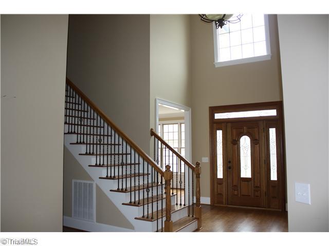 5009 Bennington Way High Point, NC 27262 - Photo 2 of 14 Entry.