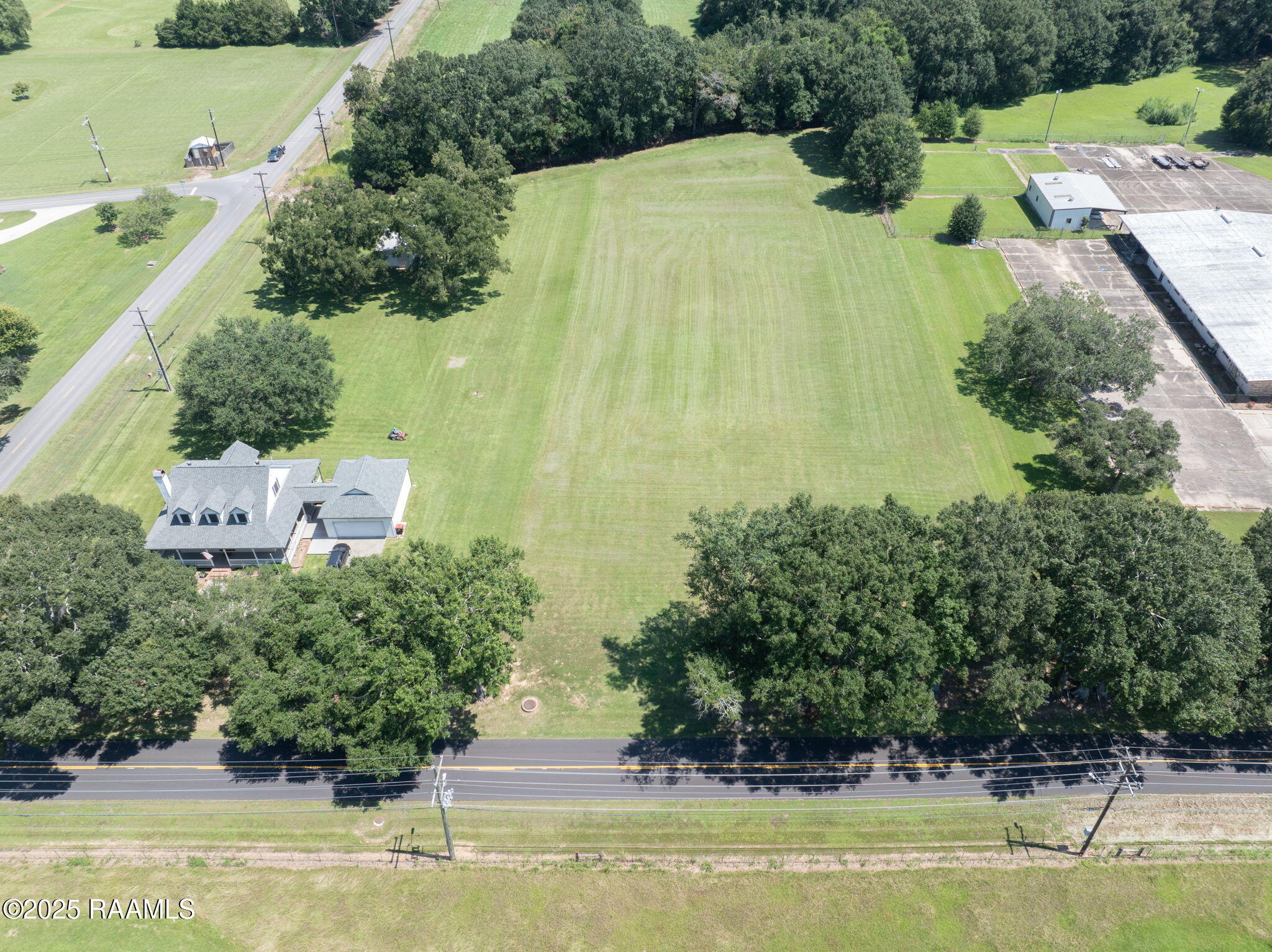 115 Veterinarian Road Lafayette, LA 70507 - Photo 1 of 12 3-web-or-mls-DJI_20250908022148_0096_D