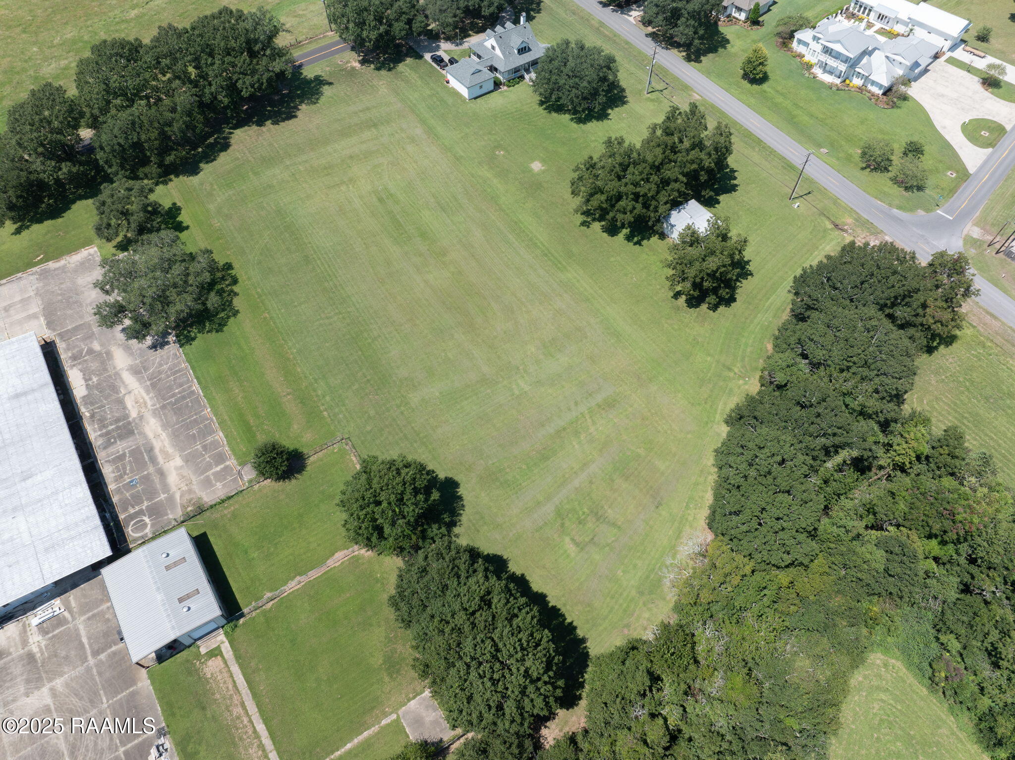 115 Veterinarian Road Lafayette, LA 70507 - Photo 7 of 12 8-web-or-mls-DJI_20250908022302_0102_D