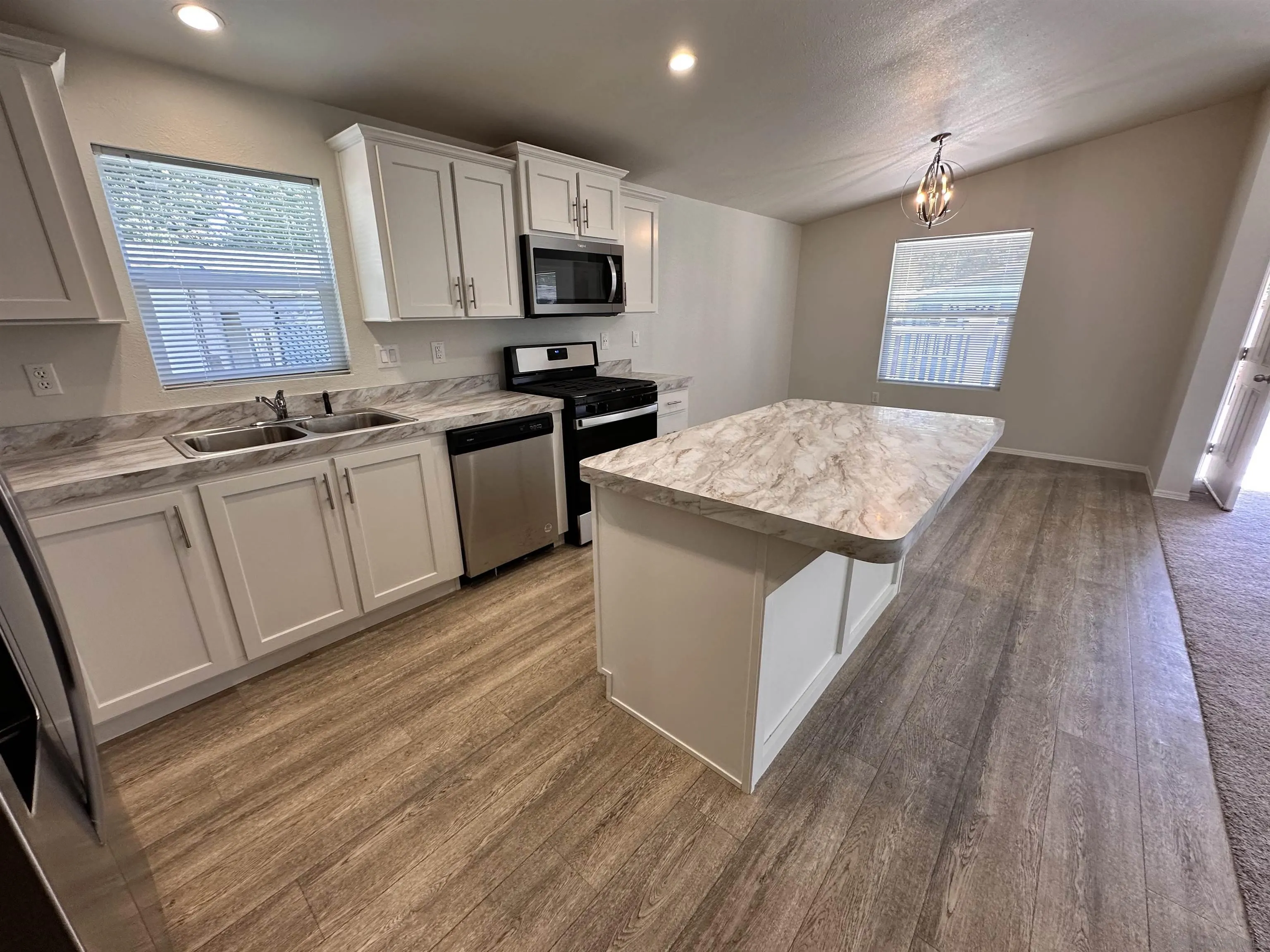 22899 Byron Road, Unit 53 Crestline, CA 92325 - Photo 2 of 5