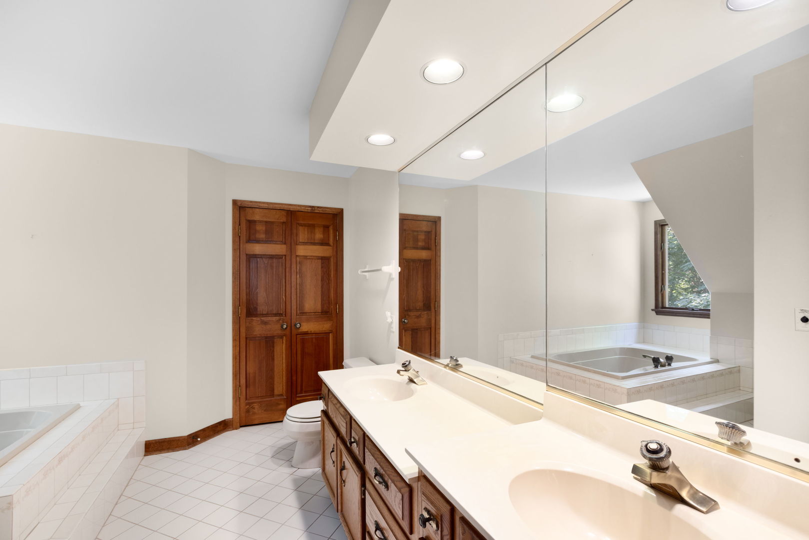 37W305 Crane Road St. Charles, IL 60175 - Photo 17 of 31