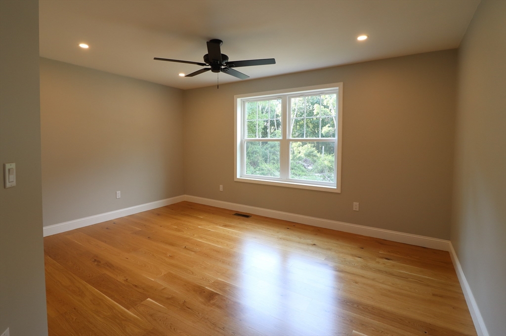 37 Glendale Road, Unit 1 Tiverton, RI 02878 - Photo 24 of 24