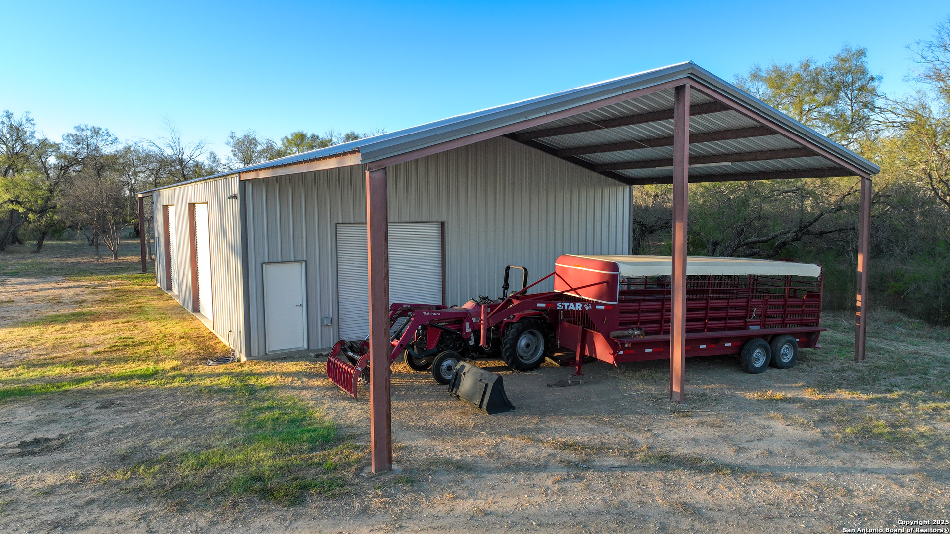 11190 Jarratt Road Atascosa, TX 78002 - Photo 14 of 29