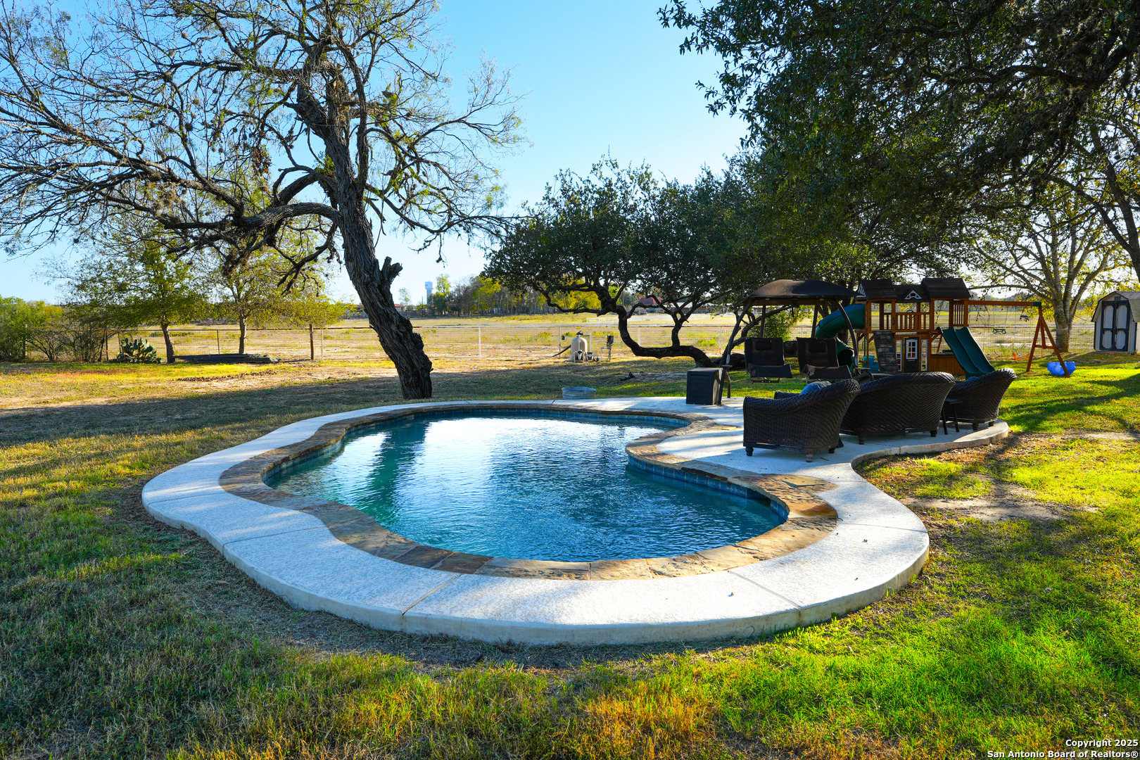 11190 Jarratt Road Atascosa, TX 78002 - Photo 9 of 29