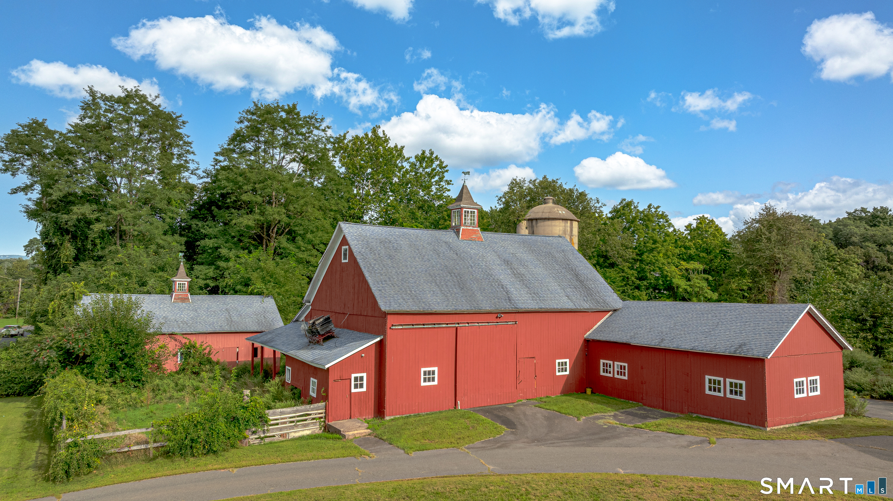 66 Hartford Road Simsbury, CT 06070 - Photo 5 of 39 Gallery Image 5