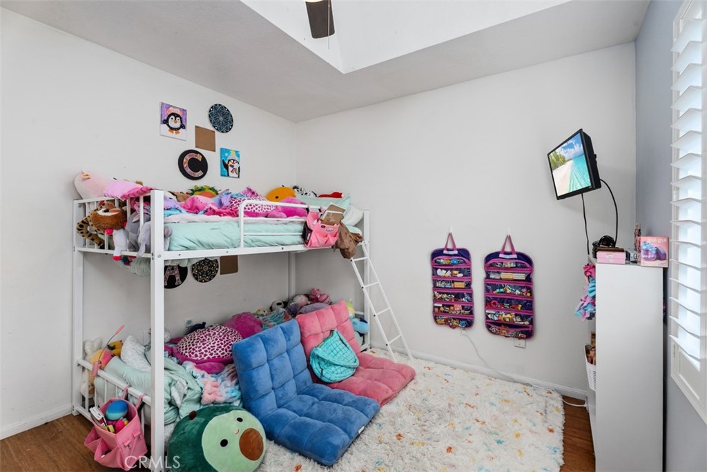 26 Richemont Way Aliso Viejo, CA 92656 - Photo 17 of 33 a room with toys and a table