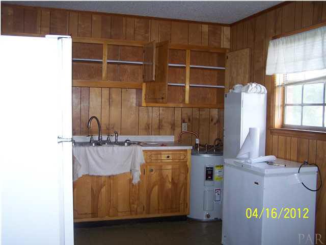 811 Graham Road Cantonment, FL 32533 - Photo 8 of 16 Gallery Image 8