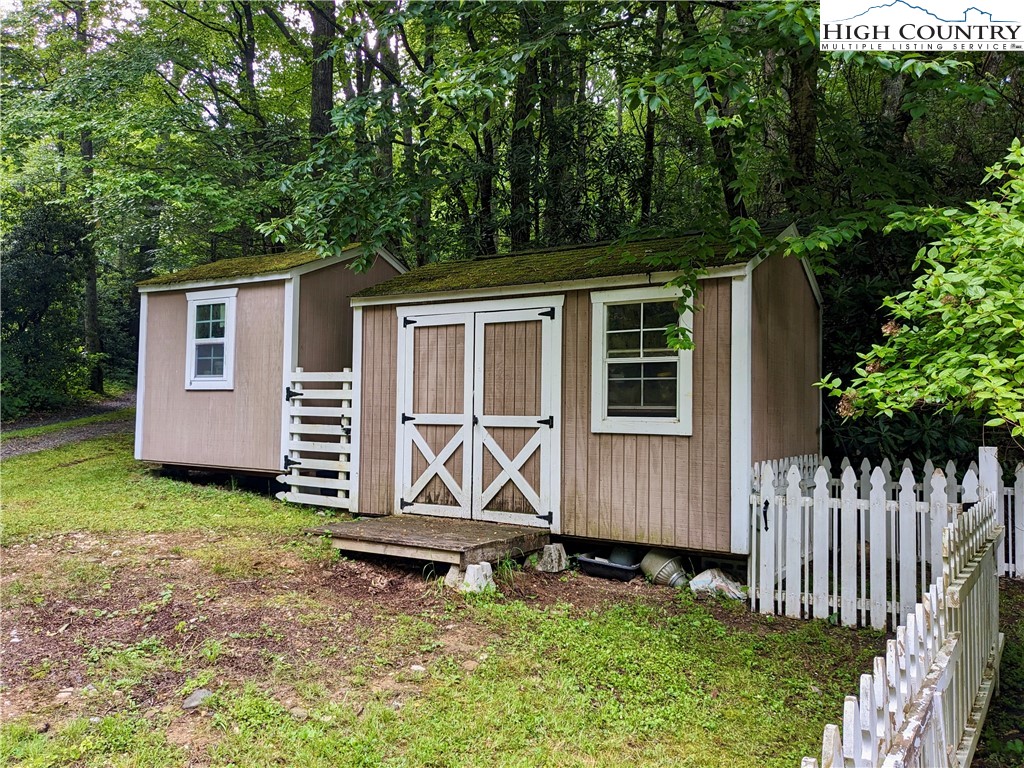 46 Tree Farm Spruce Pine, NC 28777 - Photo 35 of 41